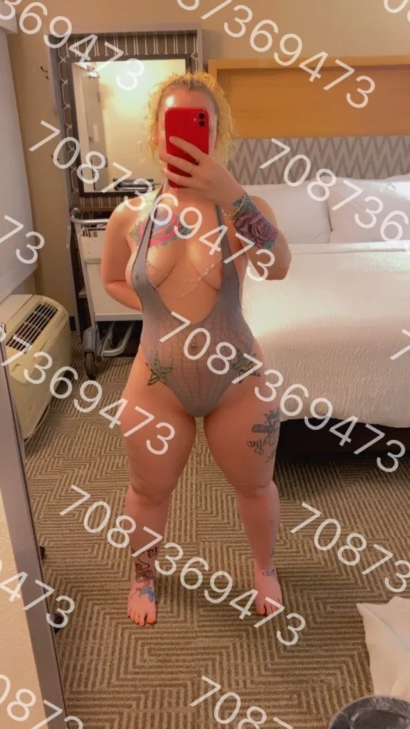 PRETTY THICK ITALIAN🍑 BLUE EYES🩵 FAT ASS💋 VISITING A SHORT TIME⌚DON'T MISS OUT💎