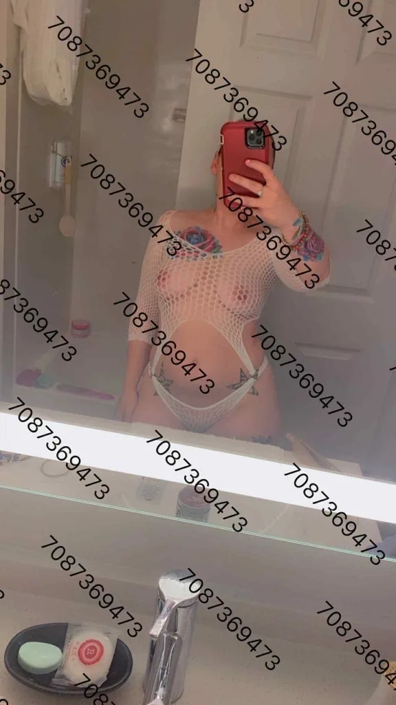 PRETTY THICK ITALIAN BLUE EYES🩵 FAT ASS VISITING A SHORT TIME⌚DON'T MISS OUT - Photo 4 | Escort in Joliet