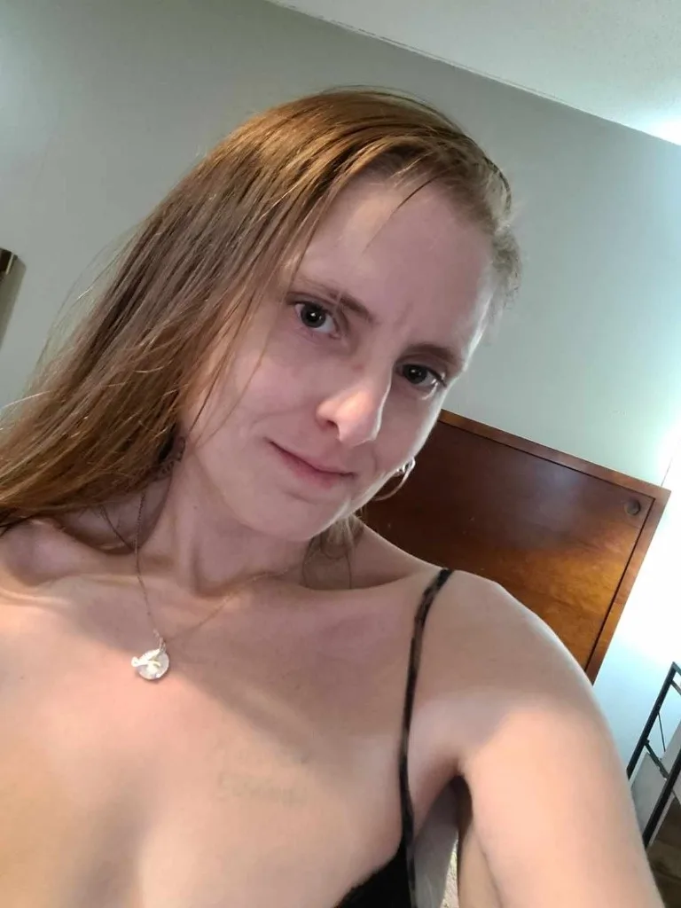 pretty little pussy needs some attention wanna come play (new location) - Photo 2 | Escort in Shorewood