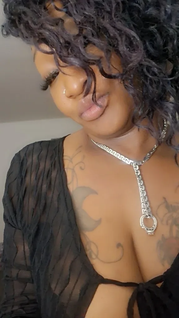 BIRTHDAY WEEK IS HERE..CELEBRATE WITH THA BEST SEXY CHIC AROUND - Photo 2 | Escort in SOUTH HOLLAND
