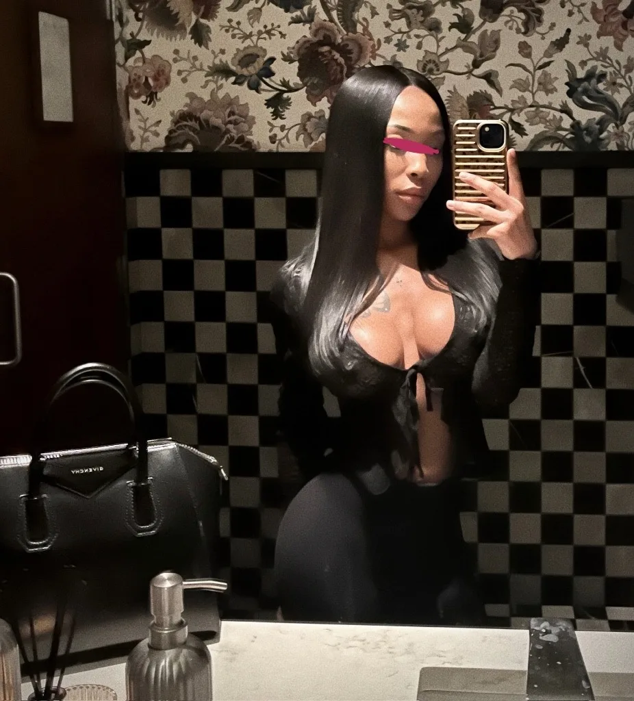Upscale Petite Bombshell | Incalls • Outcalls -- Downtown Chicago - Photo 5 | Escort in Chicago