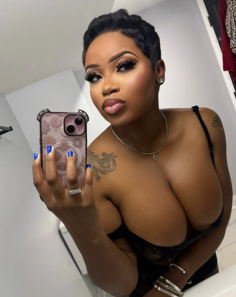 OUTCALLS ONLY🇹🇹Busty Petite Trinidadian🇹🇹 SquirterASS SMOTHERING🤐38DDFaceTime showsFoot Fetish Service🦶 - Photo 9 | Escort in River North