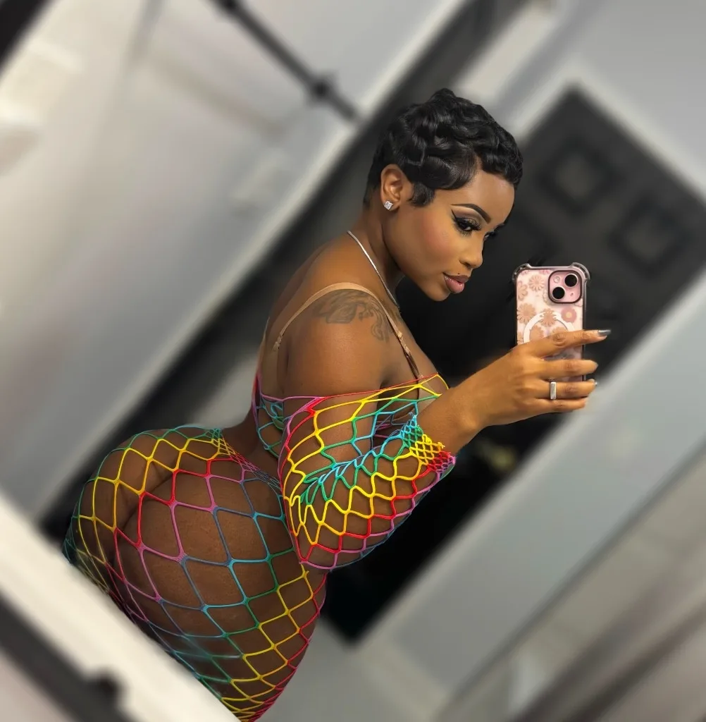 OUTCALLS ONLY🇹🇹Busty Petite Trinidadian🇹🇹 SquirterASS SMOTHERING🤐38DDFaceTime showsFoot Fetish Service🦶 - Photo 8 | Escort in River North