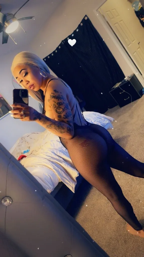 PUERTO RICAN BOMBSHELL - Photo 4 | Escort in Skokie surrounding area