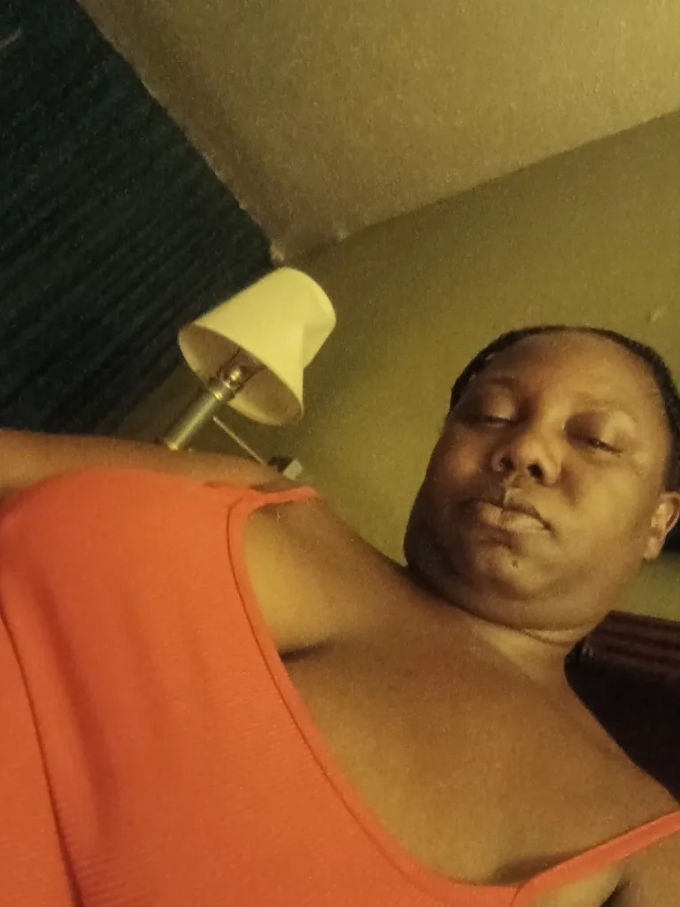 EVENING EBONY - Photo 5 | Escort in LANSING