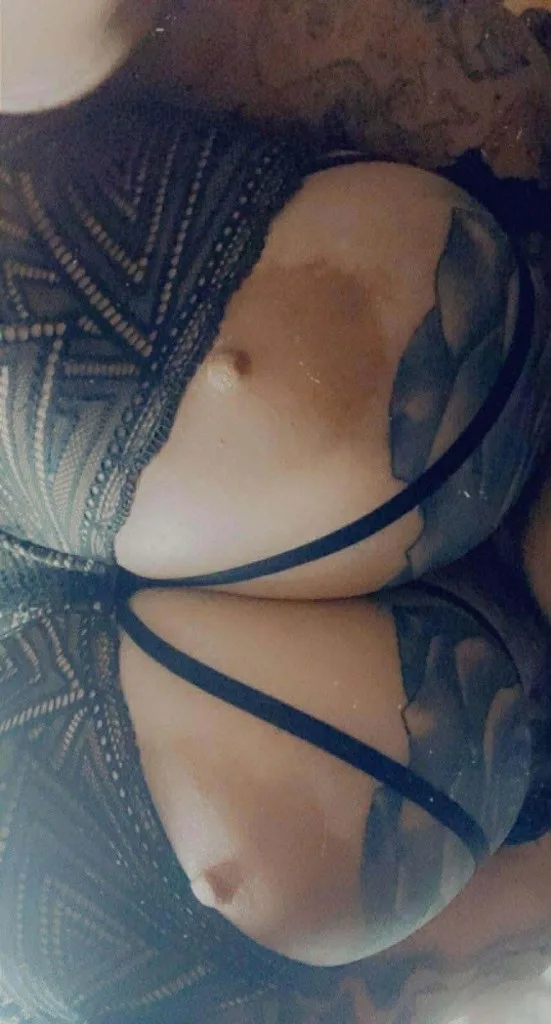 THIS IS A PLUS SIZE GIRL AD - Photo 7 | Escort in IRVING PARK