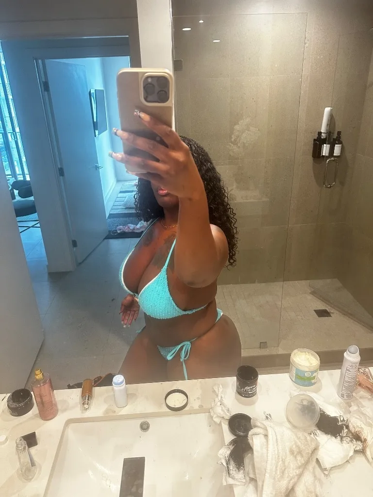 Outcalls only last chance to see me before the month is over big ol booty with a juicy gripper throat - Photo 3 | Escort in GRIFFITH INDIANA