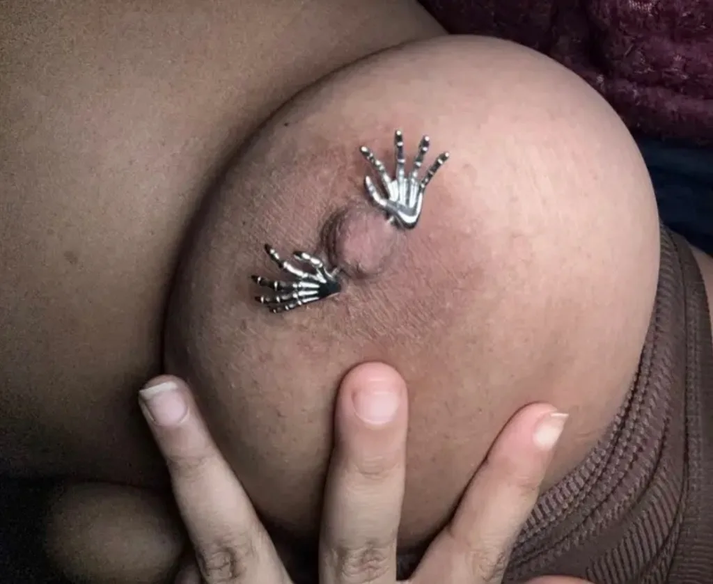available 24/7 - Photo 2 | Escort in Chicago