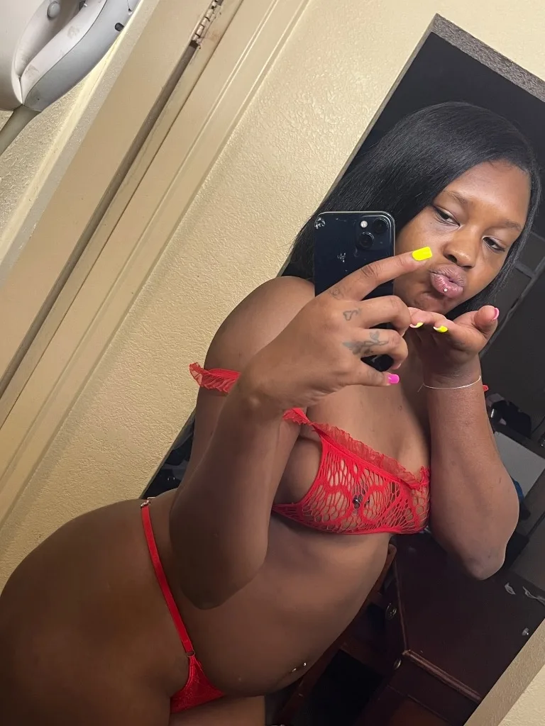 Located In Lansing CUM PLAY Available Now Tight Horny Wet Pussy,Outcall and Car callAvailable24/7 - Photo 4 | Escort in 📍 Torrance📍 Qv HHr Hr Specials