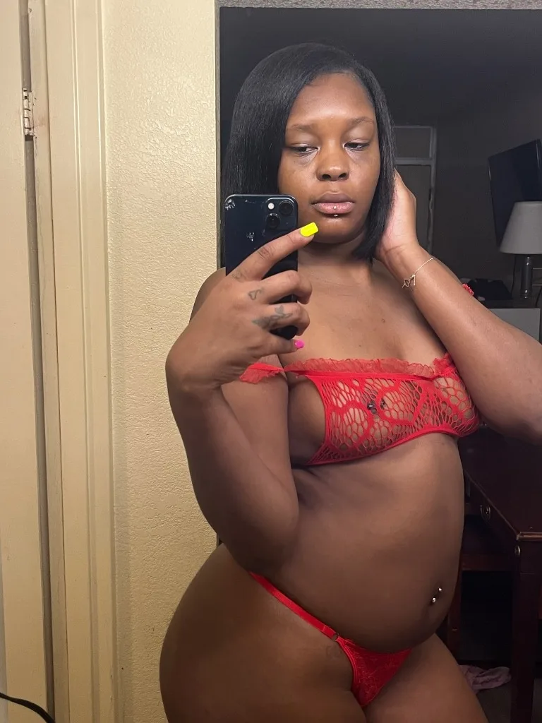 Located In Lansing CUM PLAY Available Now Tight Horny Wet Pussy,Outcall and Car callAvailable24/7 - Photo 2 | Escort in 📍 Torrance📍 Qv HHr Hr Specials