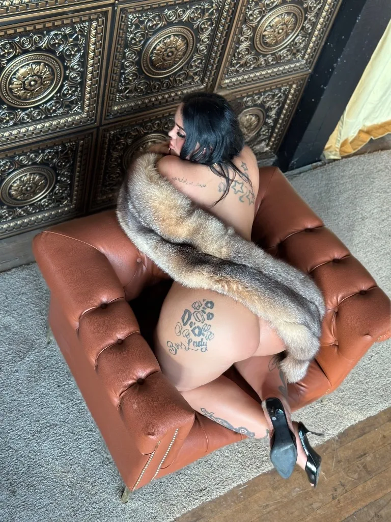 lets have some fun im wet daddy - Photo 9 | Escort in Orland park
