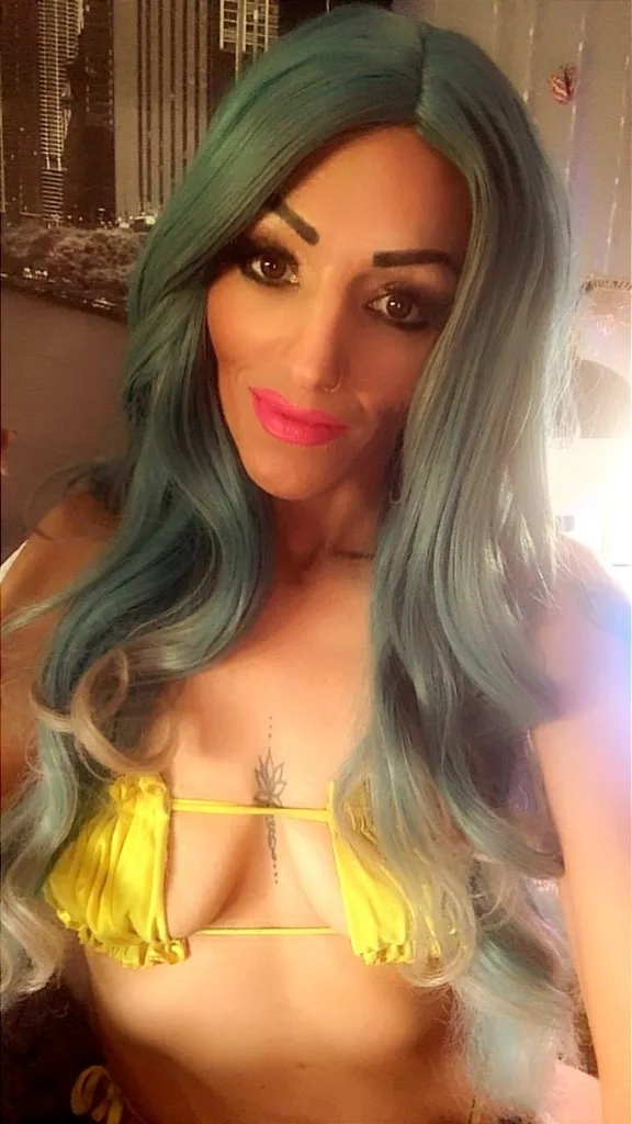 XTRA..XTRA..READ ALL ABOUT IT!"THE MOST FAMOUS..FAVORITE..FUN..FIERCE..FREAKY..FLIRTY..& WICKED FUCKIN FOXY BOBBiiE DOLL'S HOSTIN "TEASE-N-PLEASE" "TRY-ME-OUTS FOR "FORE-PLAY FRIDAY!"TiiCK.TOCK - Photo 3 | Escort in JOLIET