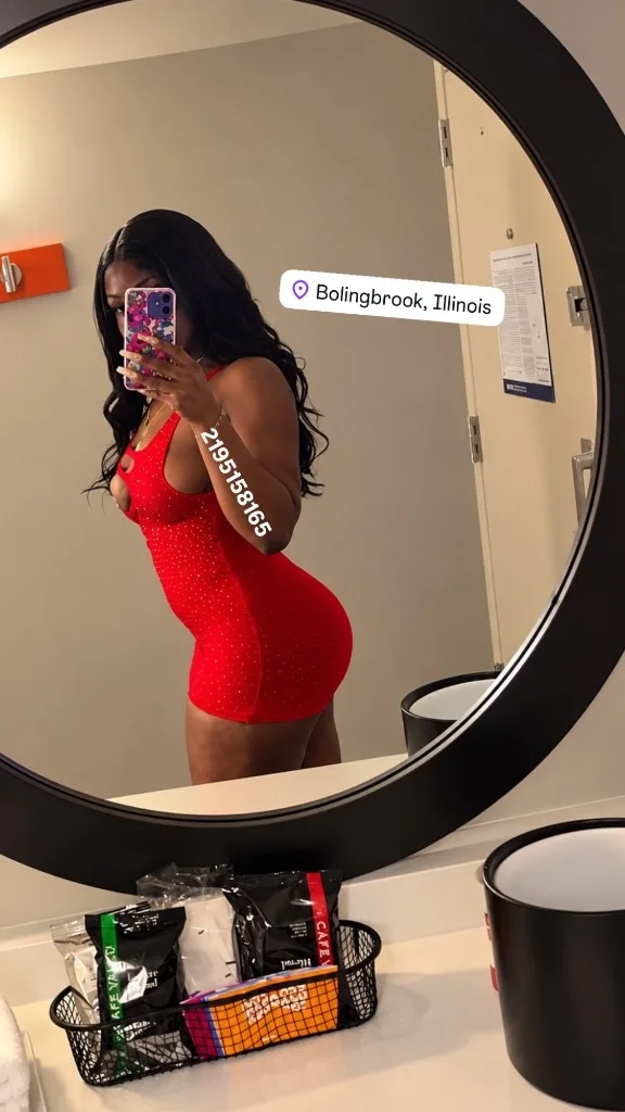 Bolingbrook THE EMPRESS VIP🦀 | An Exclusive Invitation to Timeless Elegance & Unforgettable - Photo 9 | Escort in Chicago