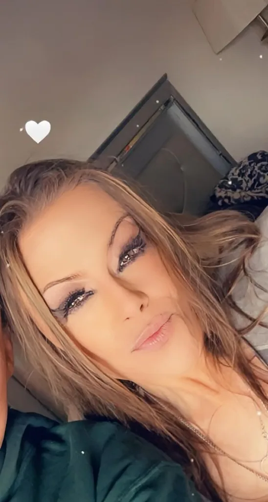 Not saying that I am a tease, because I definitely aim to please.. but believe me I'll definitely keep you guessing - Photo 6 | Escort in Chicago