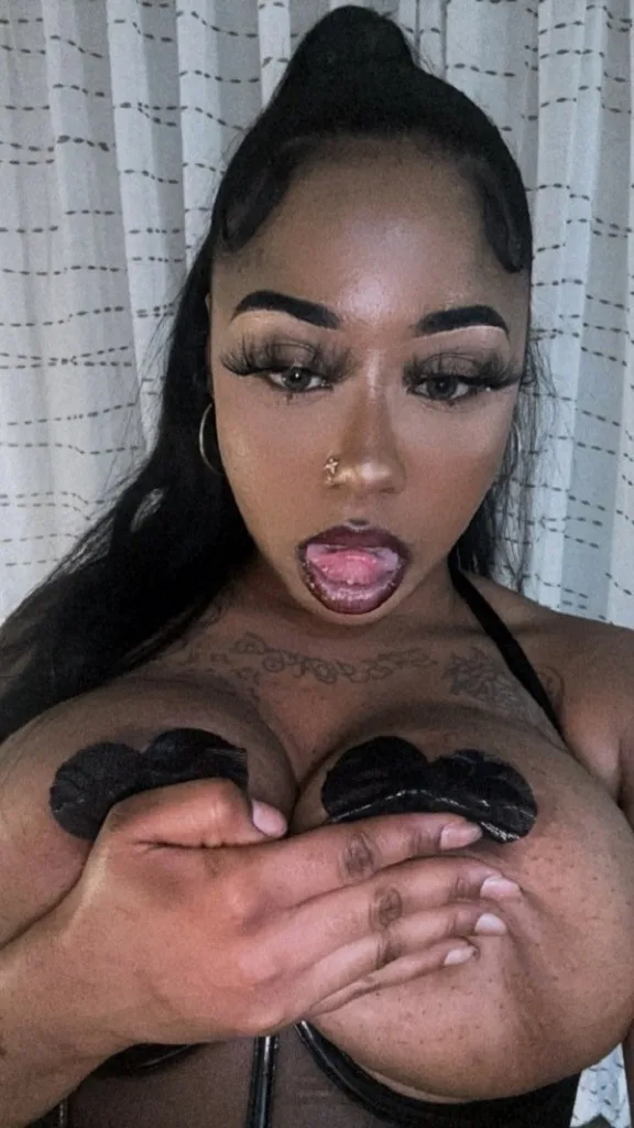 SEXY FUN N READY TO MINGLE CARDATE 150 FS OUTCALL SPECIAL INCALL AND FT SHOW - Photo 2 | Escort in Chicago