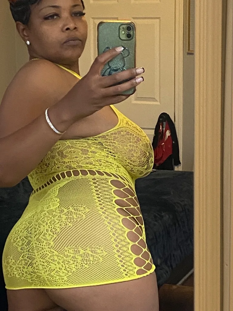 THEE BLOW JOB QUEEN w/. Tight Gripping Pussy