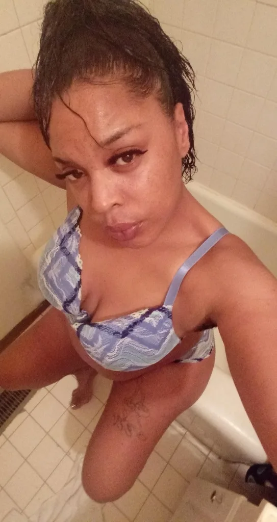 WAUKEGAN/GURNEE MILLSBeautiful Young sexy girlClean PussyCarfun️/HotelSpecial VIP service Available INCALLS/OUTCALLUBER ME TOO YOU - Photo 1 | Escort in Gurnee Mills