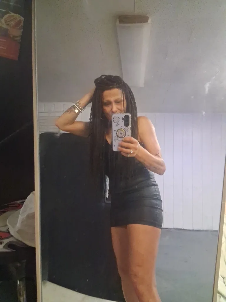 i must say to whomever is reading this im gonna mak e you geel so good make sure you know everything is about u - Photo 7 | Escort in Chicago