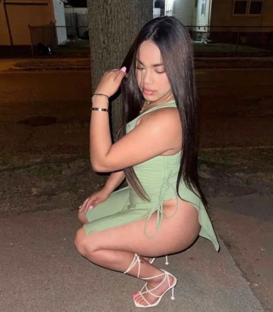 Beautiful big booty brunette i do not go to the south side - Photo 2 | Escort in Chicago