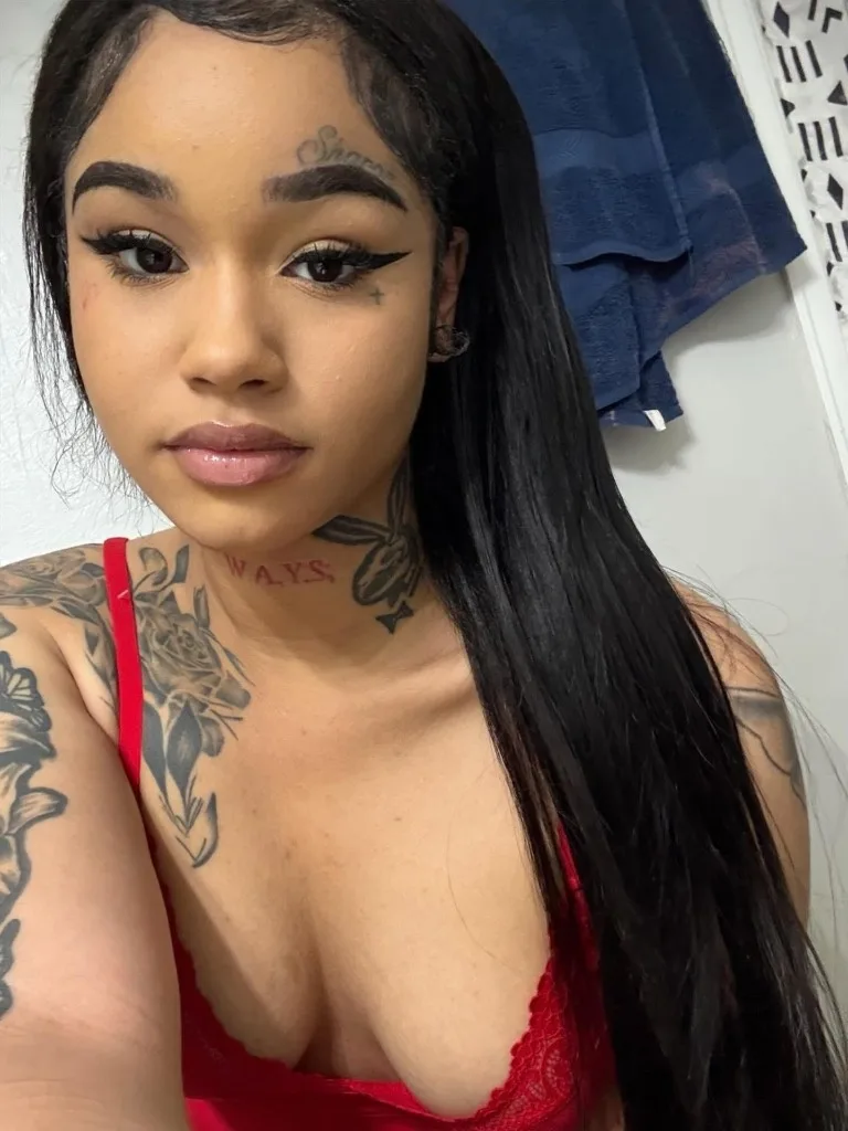 GO BEARSSSSSSSSSSSSSSS $exy Caramel Skin Barbie doll ready to play 🤤🤭 bj special get it while u can - Photo 4 | Escort in Chicago