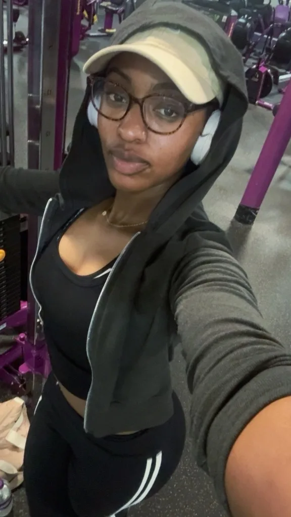 Pretty Enough To Distract You All Night - Photo 6 | Escort in Oxon hill