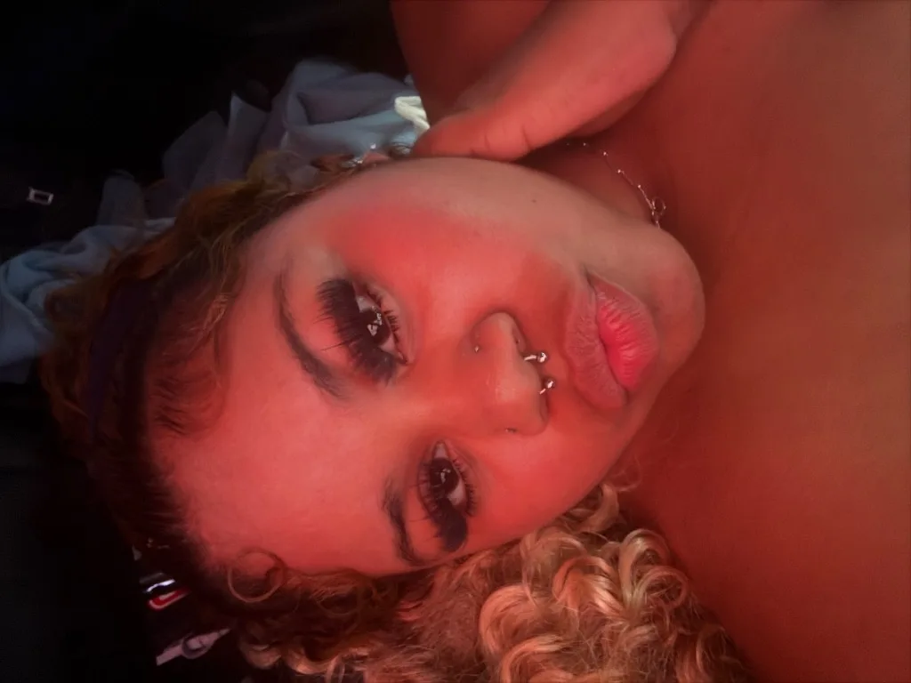Your Next Favorite Conversation - Photo 3 | Escort in Oxon hill