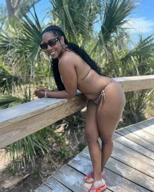 Wet and ready to make you need a life jacket for this wet ride - Photo 1 | Escort in Oxon hill