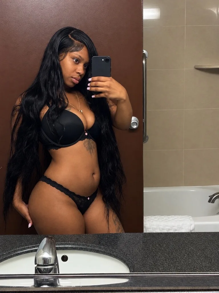 DOMINICAN BARBIE 🥰INCALLS &OUTCALLS BY DEPOSIT OR UBER ONLY - Photo 2 | Escort in Lanham