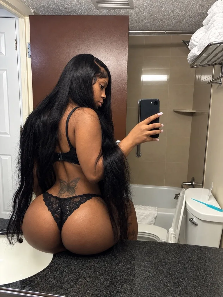 DOMINICAN BARBIE 🥰INCALLS &OUTCALLS BY DEPOSIT OR UBER ONLY - Photo 1 | Escort in Lanham