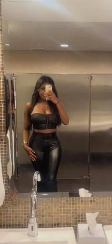 QV SPECIAL DISPONIBLE 24/7 - Photo 3 | Escort in King Street