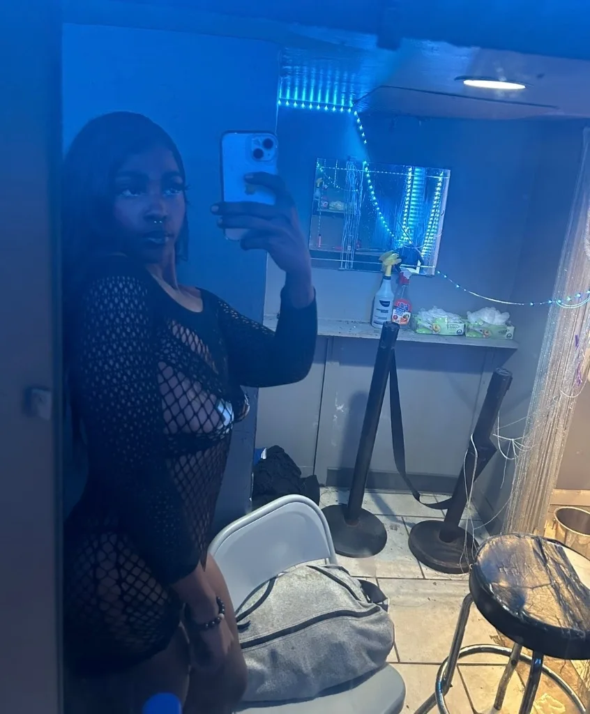 🫦WATER FAUCET KITTY ASK ME ABOUT MY 80 head special INCALL/ CARPLAYYY/OUTCALLS/ NO BBJ NO BARE - Photo 10 | Escort in East Baltimore