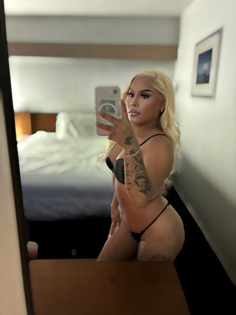 Funsize bite is back LIMITED TIME ONLY Bubble butt Native 5'0" - Photo 2 | Escort in Linthicum Heights