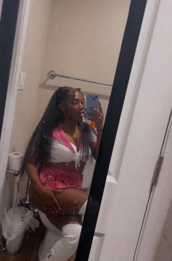 Facetime Ready - Photo 3 | Escort in Maui