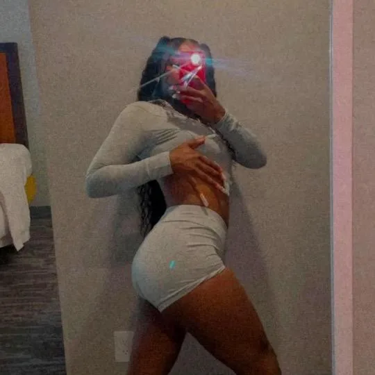 Facetime Ready - Photo 2 | Escort in Maui
