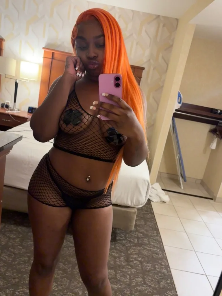 BEST SERVICE IN TOWNINCALLS/ OUTCALL AVAILABLE - Photo 2 | Escort in Alexandria