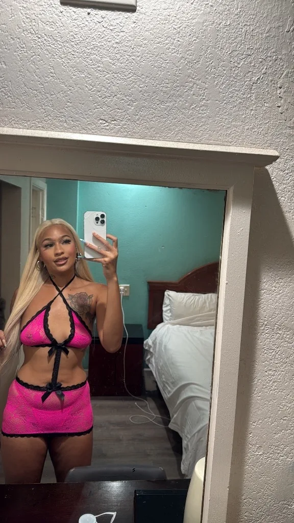 AVAILABLE NOWWATERPARK - Photo 8 | Escort in College Park