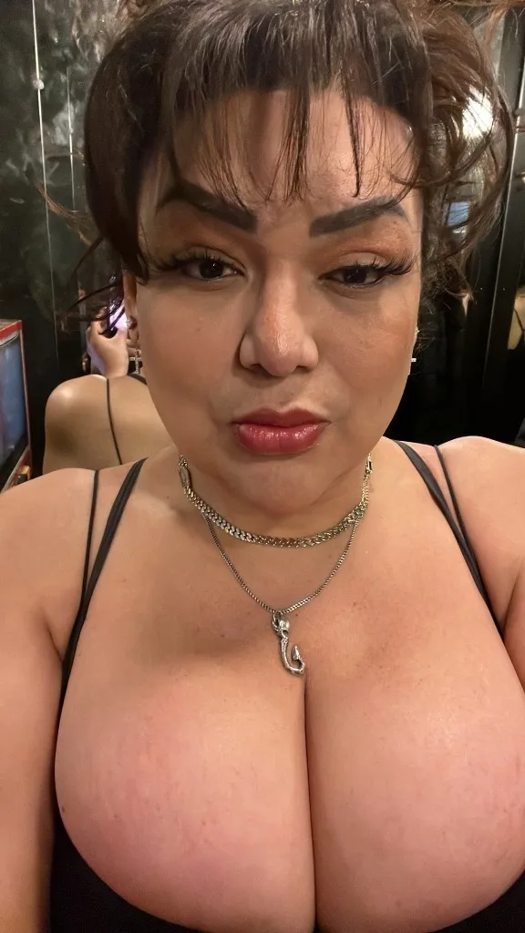 hola amores soy nueva en esta ciudad por poco tiempos