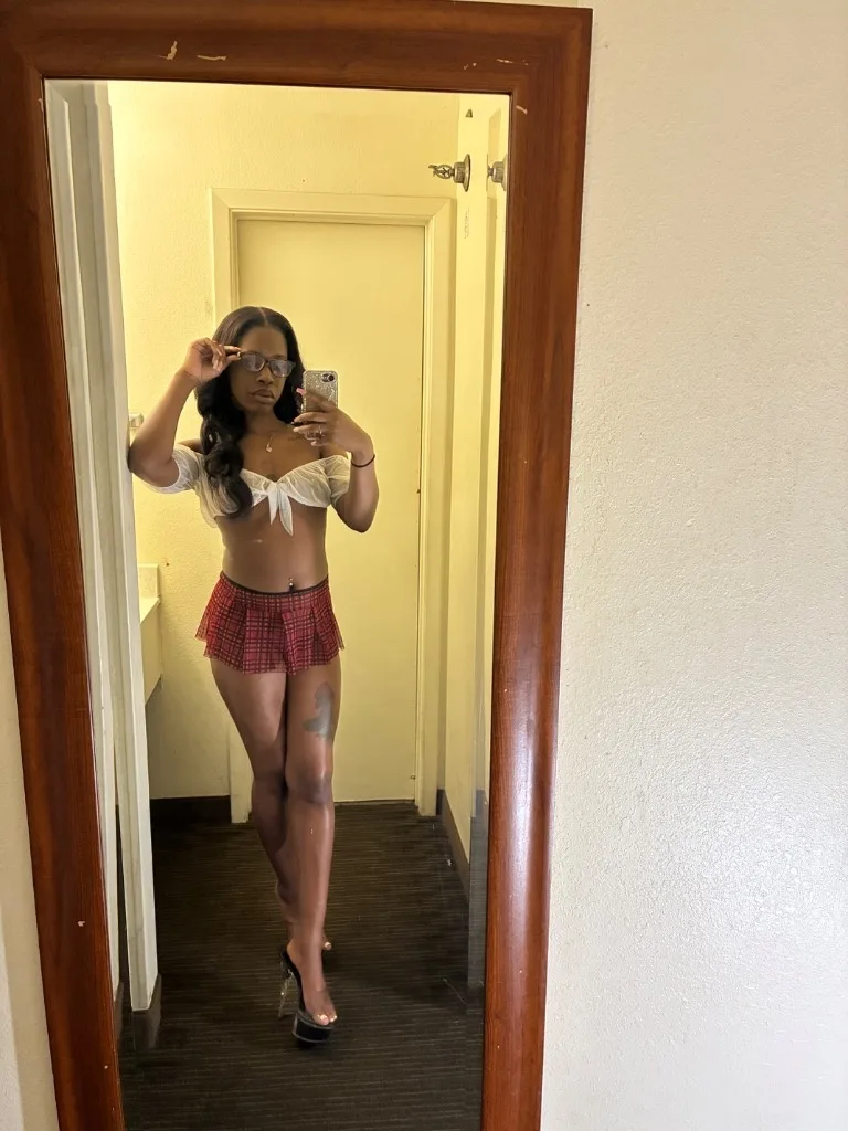 TEXAS HOTTIE 🤠 LAST DAY HERE 2GIRL AVAILABLE - Photo 2 | Escort in Capitol Hill
