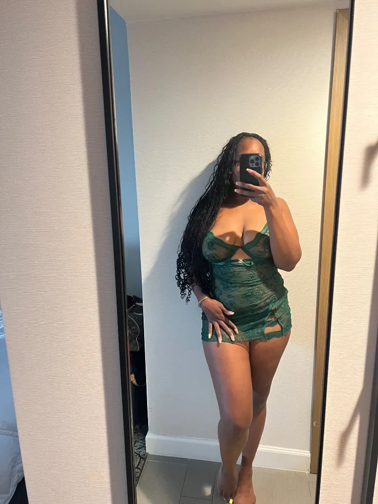 Local favorite OutcallsSuper Fine, Thick booty Relaxation Specialist - Photo 3 | Escort in outcalls