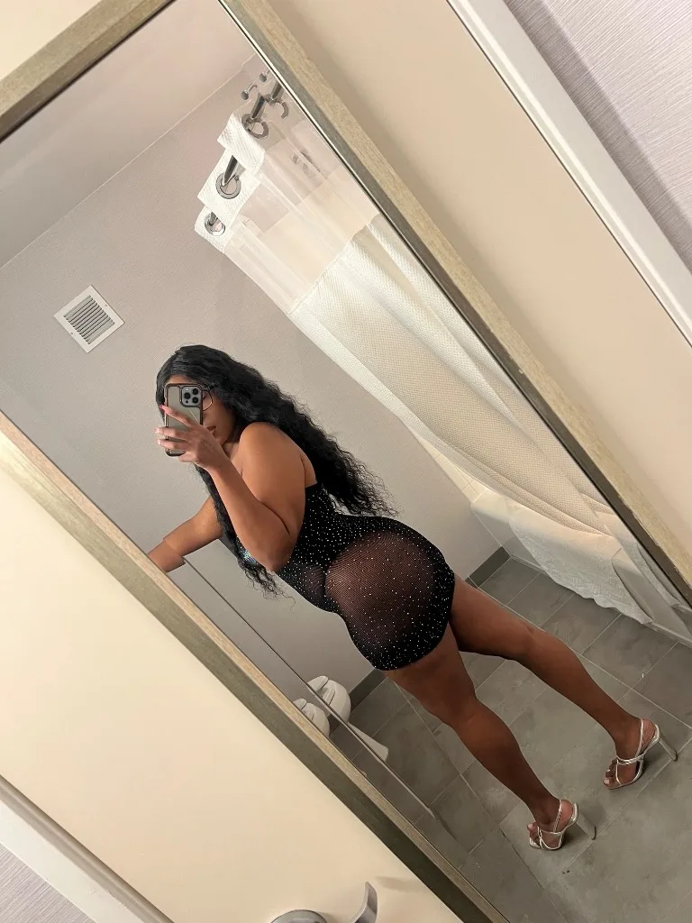 Local favorite OutcallsSuper Fine, Thick booty Relaxation Specialist - Photo 4 | Escort in outcalls