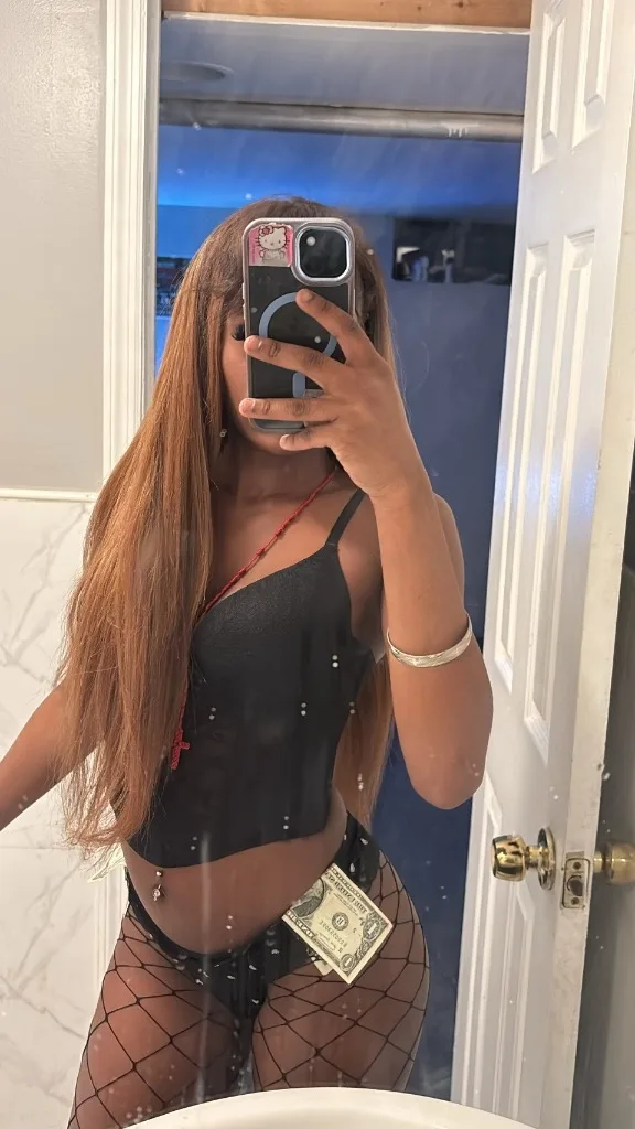 FACETIME SHOWS ALL DAY DEALS ON FT SHOWS ALSO OUTCALLS - Photo 3 | Escort in Big island