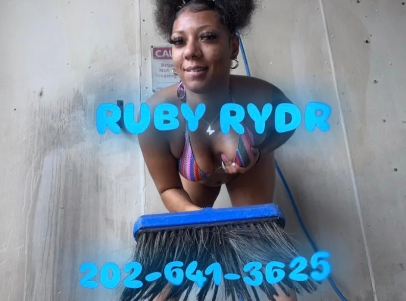 Let's be Friends Before the Summer Ends - Photo 4 | Escort in 🏠= NW DC 🚗= Entire DMV (within reason)