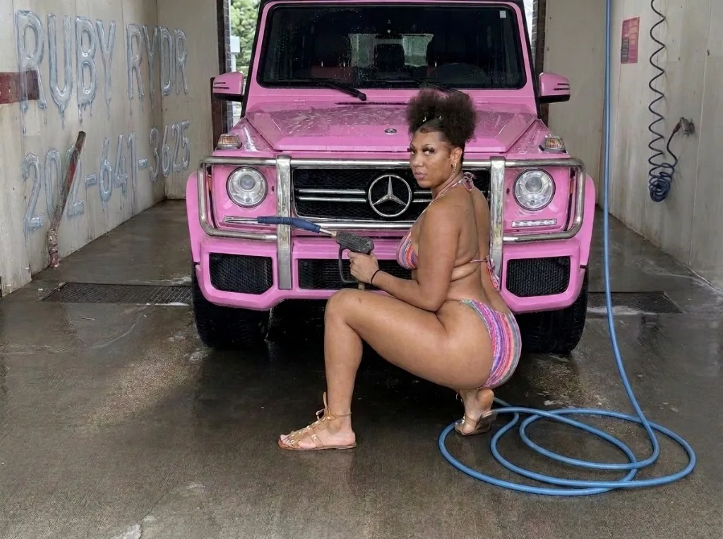 Let's be Friends Before the Summer Ends - Photo 6 | Escort in 🏠= NW DC 🚗= Entire DMV (within reason)