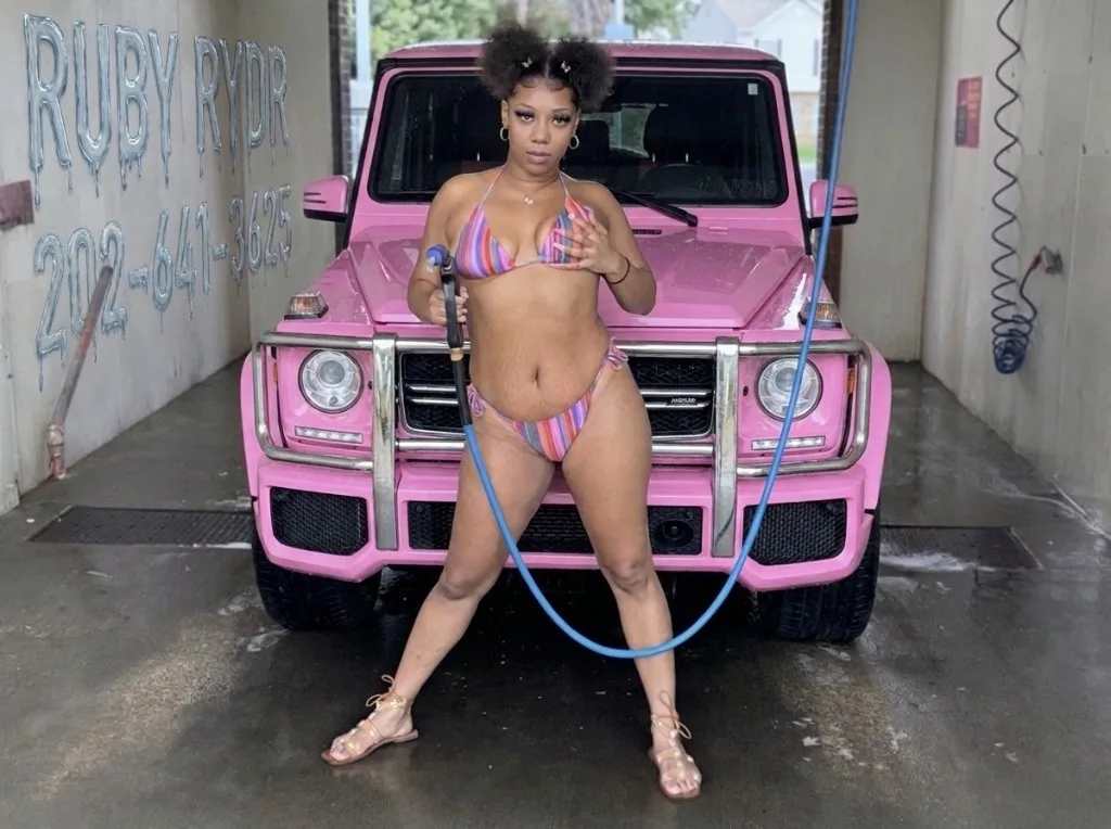Let's be Friends Before the Summer Ends - Photo 10 | Escort in 🏠= NW DC 🚗= Entire DMV (within reason)