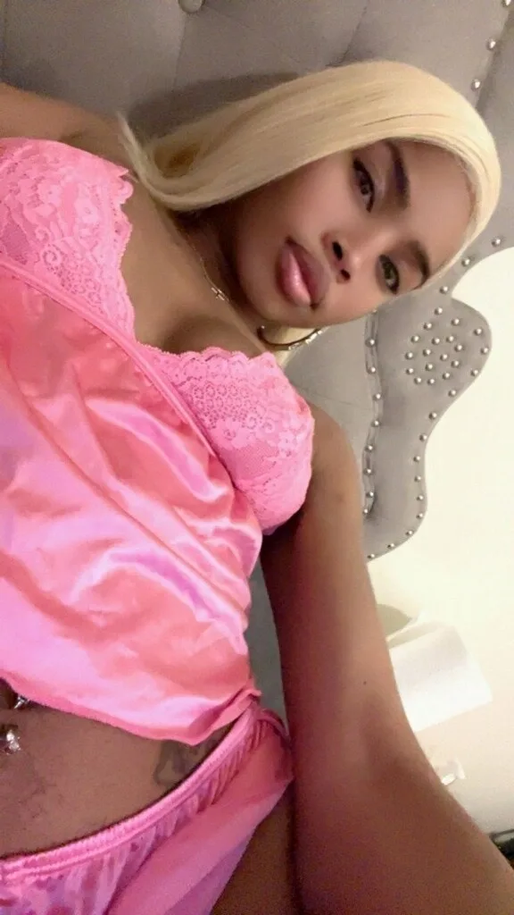 LAST DAY INQUIRE ABOUT MY QV AND HHR SPECIALS 🥳🇯🇲 JAMAICAN PETITE TREAT🇯🇲 HERE FOR A SHORT TIME NOT A LONG TIME🥰 LETS PLAY🥰 - Photo 2 | Escort in Lanham And Surrounding Areas