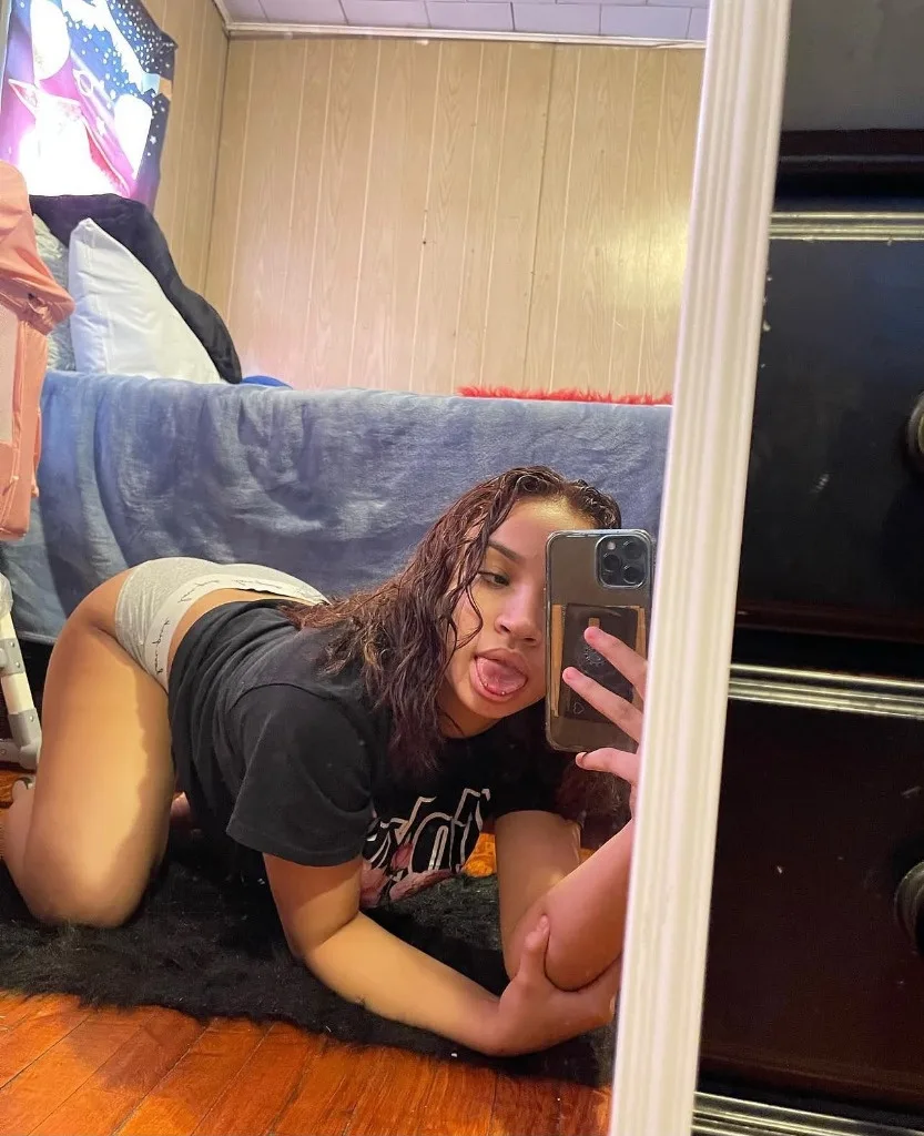 27 Years Horny Ho MOM Ready VIP Experience, Real, Addicive AND Ready Incall,Oucall Available 24/7 - 48 - Photo 4 | Escort in Whasapp Number 👉 (212) 851 6 521 ✅