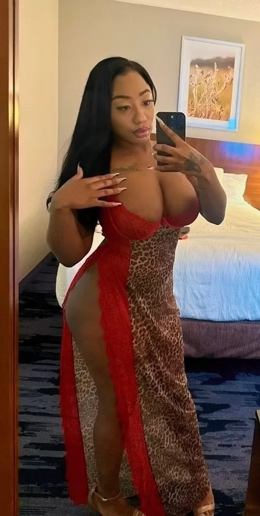 Back In Town ⭐ Everything You Need⭐ - Photo 2 | Escort in College Park