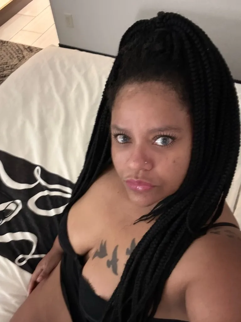 ChantyPlease bring the exact amount; I can't give you change because I never carry cash with me.if you whant come to see mee you most call me video im real papi call me video facetime ,w - Photo 5 | Escort in Washington DC
