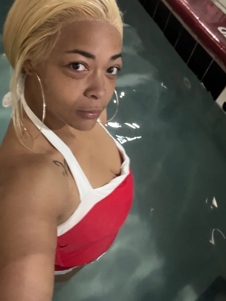 Miss Gobbler - Photo 2 | Escort in SE Incalls