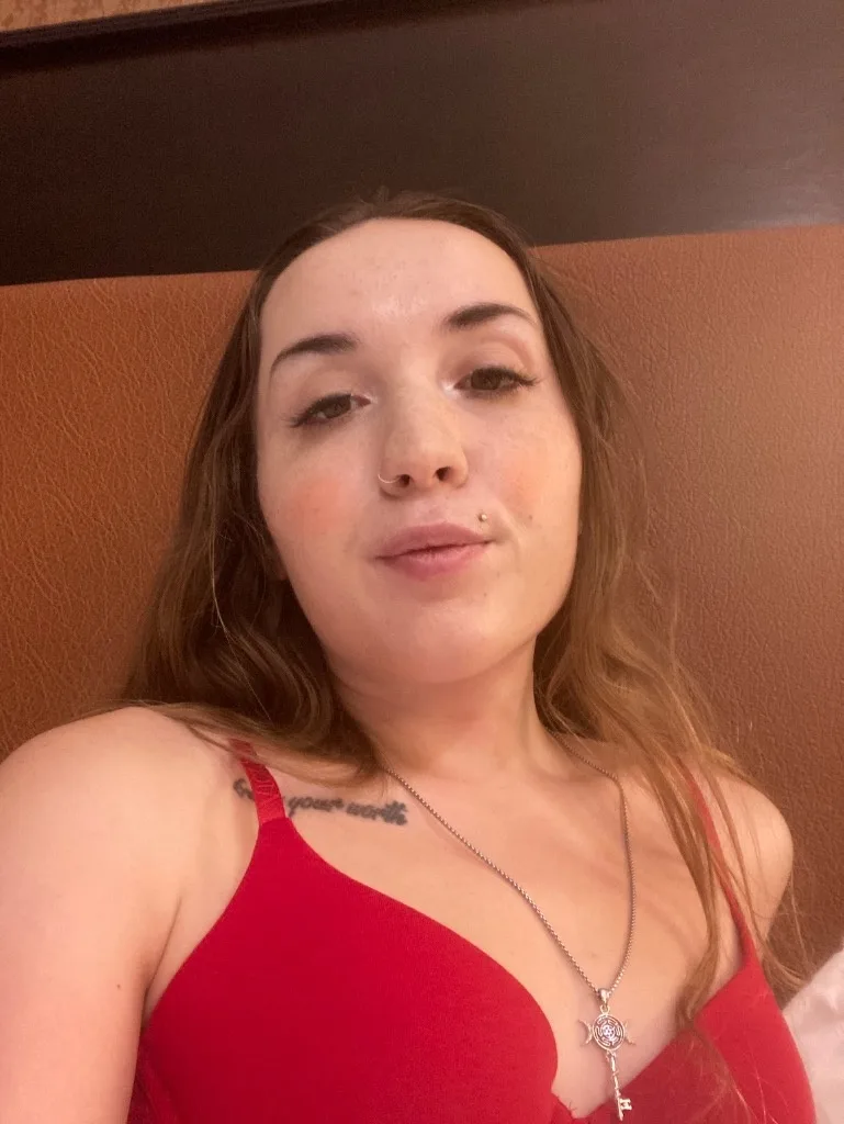 Green Eyed Slim Baddie Tatted Kinky - Photo 3 | Escort in Southwest DC